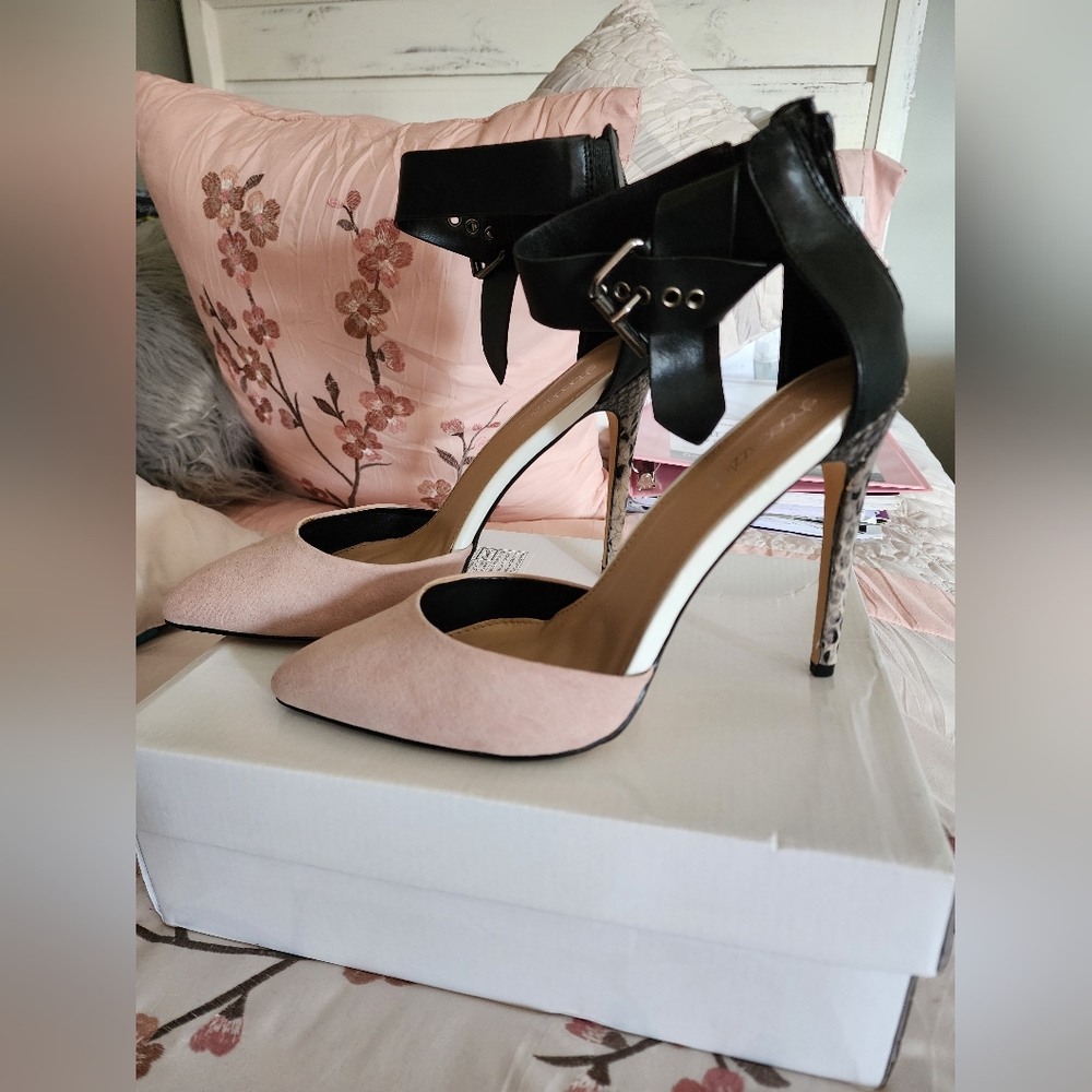 Shoe Dazzle Black and Pink Heels